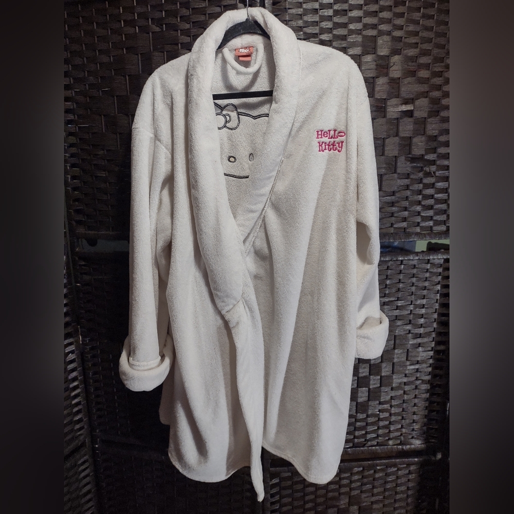 Hello Kitty White Fleece Bathrobe Women's 1X